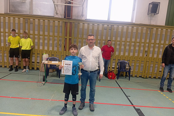 Mistrzostwo Konina oraz awans na zawody rejonowe w piłce ręcznej chłopców dla SP 3